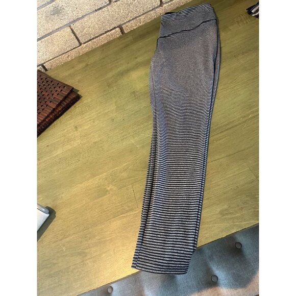 Striped High-Waisted Yoga Leggings - Size M - Navy & Gray - VOGO - Stretchy Acti - Picture 2 of 6